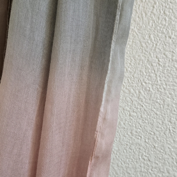 OMBRÉ | MOOD | Modal Hijab - Picture 3 of 4